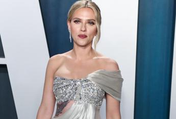 Scarlett Johansson contro OpenAI: “Hanno copiato la mia voce per ChatGPT”
