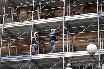 Stallo Superbonus, l’allarme: “Rischio fallimento per 25mila aziende”