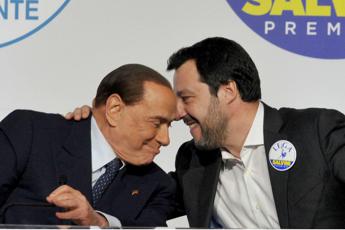 Berlusconi telefona a Salvini, leader Lega: “Che bello sentirti”