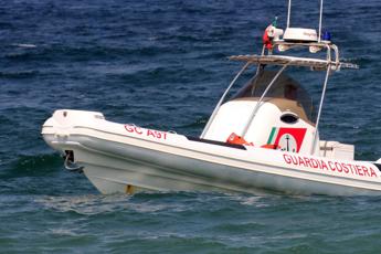 Migranti, naufragio davanti coste Crotone: 34 morti