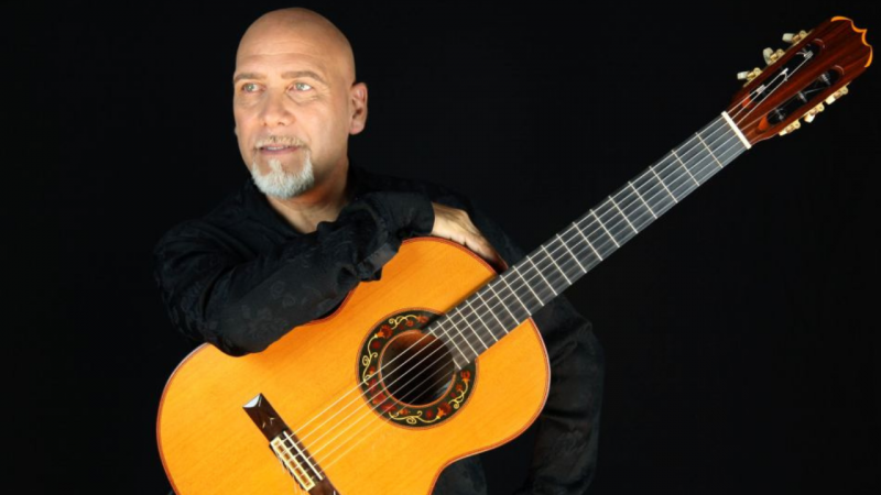 Intervista a Roberto Fabbri – “Lucio Battisti – 14 grandi successi arrangiati per chitarra”