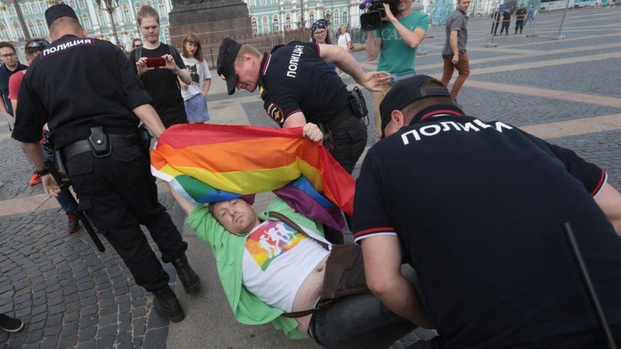 Russia: il parlamento ancora contro i diritti LGBT