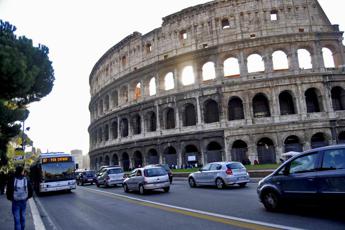 Roma, allarme smog: sabato 18 febbraio stop auto diesel Euro 4