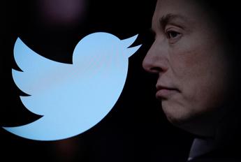 Twitter, Musk rivela: “Ha perso oltre la metà del suo valore”