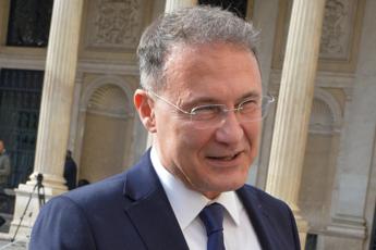 Attacco sedi diplomatiche italiane, Cirielli: “No strategia, ma cani sciolti ideologizzati”