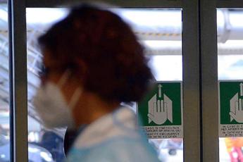 Covid oggi Italia, 38.168 contagi e 345 morti: ultimo bollettino settimana
