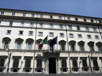 Governo, quanto guadagnano i ministri Abodi e Locatelli