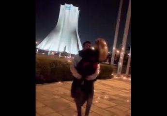 Iran, ballano in strada: coppia condannata a 10 anni – Video