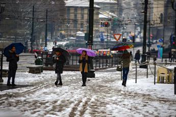 Maltempo, neve e raffiche di burrasca: allerta arancione in 2 regioni