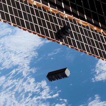 Spazio, Spacemind lancia in orbita con successo tre nanosatelliti italiani
