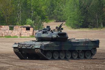 Ucraina, 96 carri armati fermi in Italia: da Svizzera ‘no’ a riesportazione
