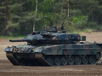 Ucraina, Cremlino: “Con Leopard a Kiev danno a relazioni Russia-Germania”