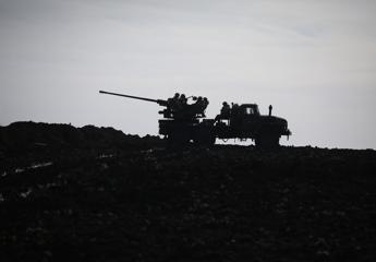 Ucraina, Germania: armi a Kiev per 1 miliardo. Zelensky: “Servono i tank”
