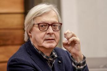 Zelensky a Sanremo, Sgarbi: “Non sia la velina di Amadeus”