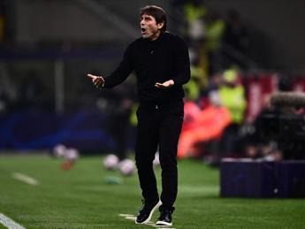 Antonio Conte, nuovo stop dopo operazione: farà convalescenza in Italia