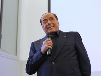 Berlusconi rispolvera ‘pericolo rosso’: “Comunisti me ne hanno fatte di tutti i colori”