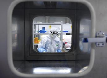 Covid e fuga virus da laboratorio, Usa rilanciano ipotesi
