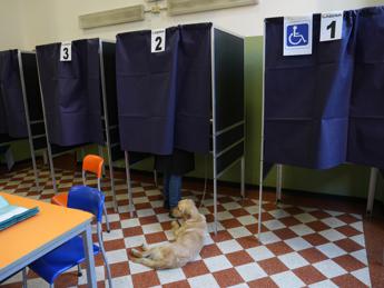 Elezioni regionali 2023 Lazio e Lombardia, urne aperte fino alle 15