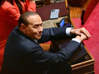 Forza Italia, Berlusconi: “Nostri parlamentari lavorano meglio e di più”