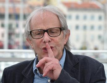 G8 Genova, da Binoche a Loach e Chomsky appello per no a estradizione Vecchi in Italia