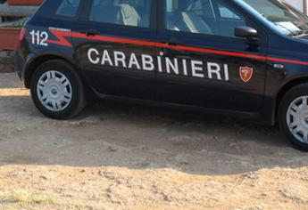 Lecco, donna morta trovata in un’auto sulla spiaggia a Rivabella