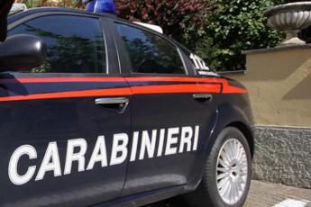 Mantova, 13enne aggredita da coetanee con le forbici