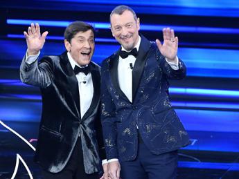 Sanremo 2023, al via la quarta serata: tocca a duetti e cover