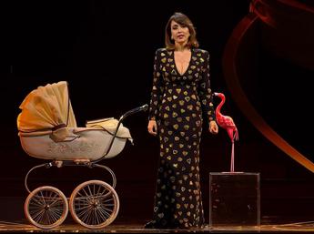 Sanremo 2023, il potente monologo di Chiara Francini tra paure e speranze delle madri mancate