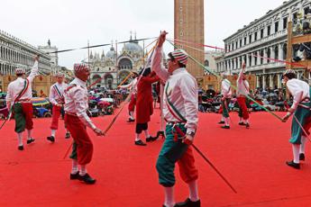 “Take your Time for the Original Signs”, i Carnevali della tradizione tornano a Venezia