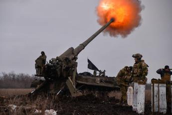 Ucraina, Bakhmut sotto assedio artiglieria russa