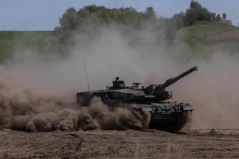 Ucraina, a marzo arrivano i primi tank Leopard 2: l’annuncio