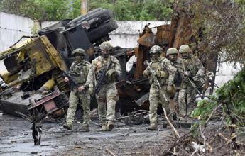 Ucraina, “iniziata offensiva Russia nel Luhansk”