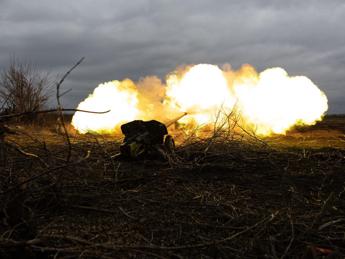 Ucraina, nuove armi Usa: ecco le GLDSM, cosa sono le bombe-razzo