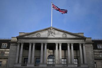 Bank of England rialza tassi di 25 punti, inflazione troppo alta