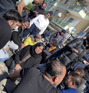 Crotone, protesta parenti vittime a camera ardente