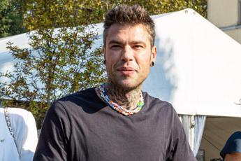 Fedez dopo 10 anni passa da Sony a Warner