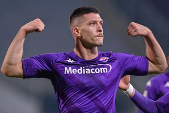 Fiorentina-Milan 2-1, gol di Gonzalez e Jovic per vittoria viola