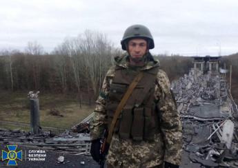 ‘Gloria all’Ucraina’, Zelensky: “Ecco chi è il soldato ucciso dai russi”