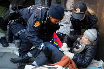 Greta Thunberg arrestata in Norvegia durante protesta