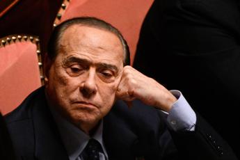 Migranti, Berlusconi: “Chi è in mare va soccorso, creare condizioni per ridurre partenze”