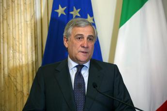 Migranti, Tajani: “Contrasteremo scafisti e organizzatori delle traversate”
