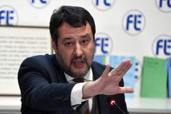 Naufragio Crotone, Salvini: “Non mi dimetto da ministro, scafisti unici colpevoli”