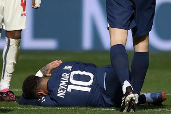 Neymar, stagione finita: intervento alla caviglia e 3-4 mesi di stop