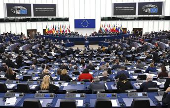Parlamento Ue chiede direttiva su reddito minimo