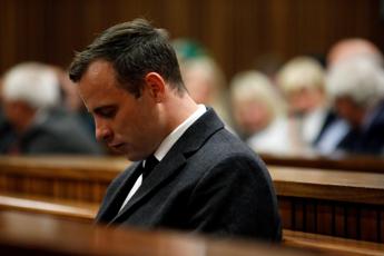 Sudafrica, Oscar Pistorius resta in carcere