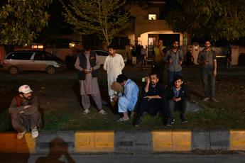 Terremoto oggi in Afghanistan e Pakistan, scossa magnitudo 6,8: 12 morti