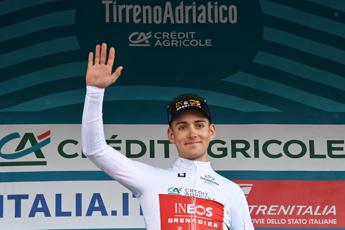Tirreno-Adriatico 2023, Ganna vince la prima tappa