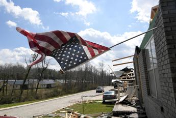 Tornado in Mississippi e Alabama, almeno 26 morti