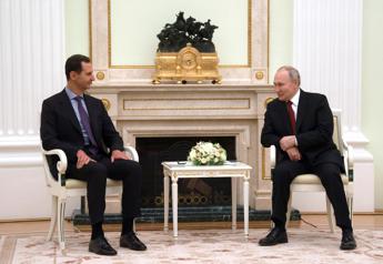 Ucraina, Zelensky sanziona presidente siriano Assad