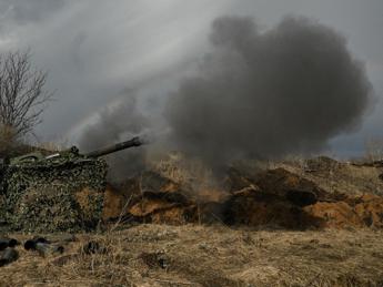 Ucraina, retroscena di guerra: che fine fanno le armi catturate dalla Russia